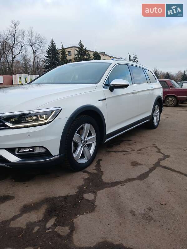 Універсал Volkswagen Passat 2016 в Дніпрі