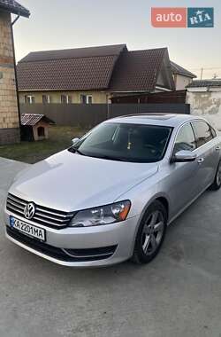 Седан Volkswagen Passat 2013 в Києві