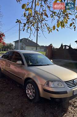 Седан Volkswagen Passat 2003 в Глибокій