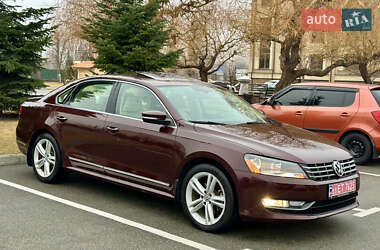 Седан Volkswagen Passat 2013 в Киеве