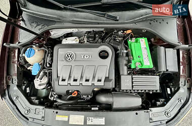 Седан Volkswagen Passat 2013 в Киеве