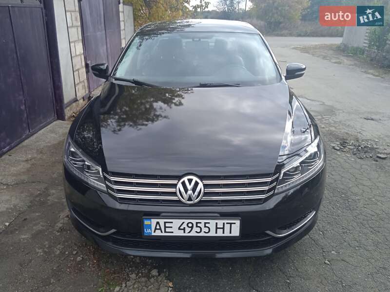 Седан Volkswagen Passat 2015 в Днепре