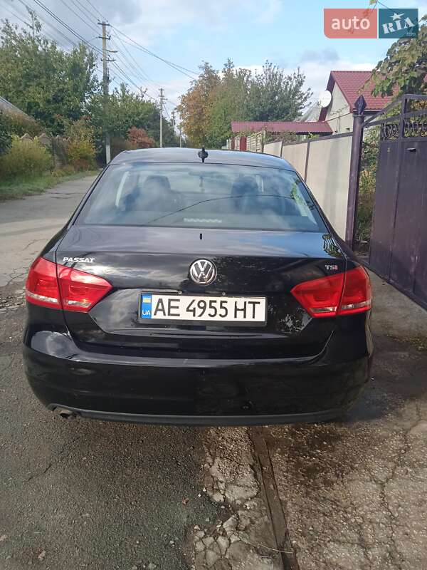 Седан Volkswagen Passat 2015 в Днепре