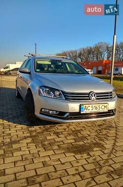 Універсал Volkswagen Passat 2013 в Луцьку