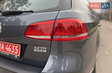 Универсал Volkswagen Passat 2012 в Ровно