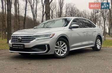 Седан Volkswagen Passat 2020 в Києві