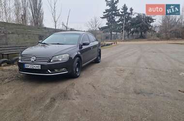 Седан Volkswagen Passat 2011 в Бердичеві