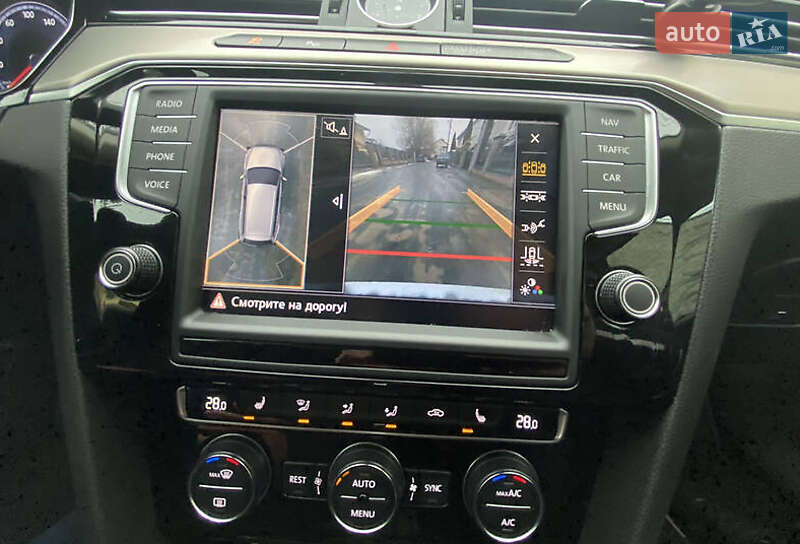 Универсал Volkswagen Passat 2016 в Киеве фото 17 Универсал Volkswagen Passat 2016 в Киеве