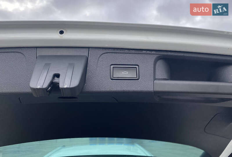 Универсал Volkswagen Passat 2016 в Киеве фото 22 Универсал Volkswagen Passat 2016 в Киеве