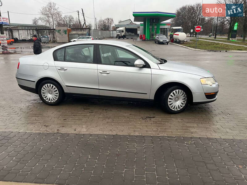 Седан Volkswagen Passat 2005 в Миргороде фото 5 Седан Volkswagen Passat 2005 в Миргороде