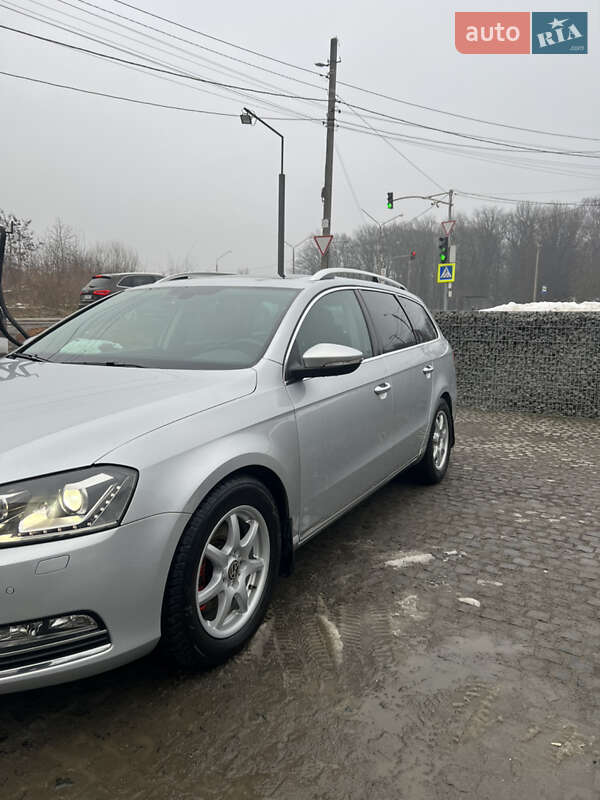 Універсал Volkswagen Passat 2011 в Львові