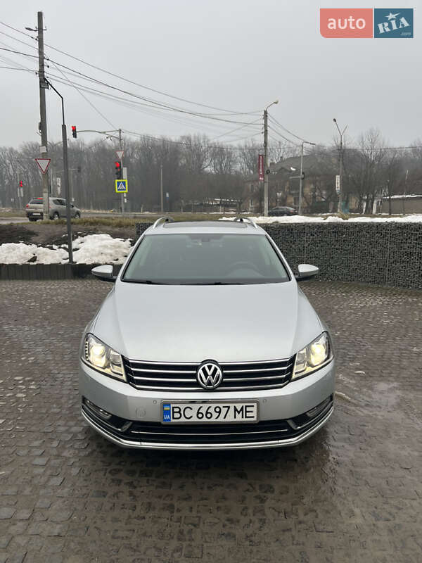 Універсал Volkswagen Passat 2011 в Львові