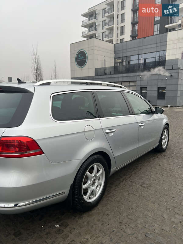 Універсал Volkswagen Passat 2011 в Львові