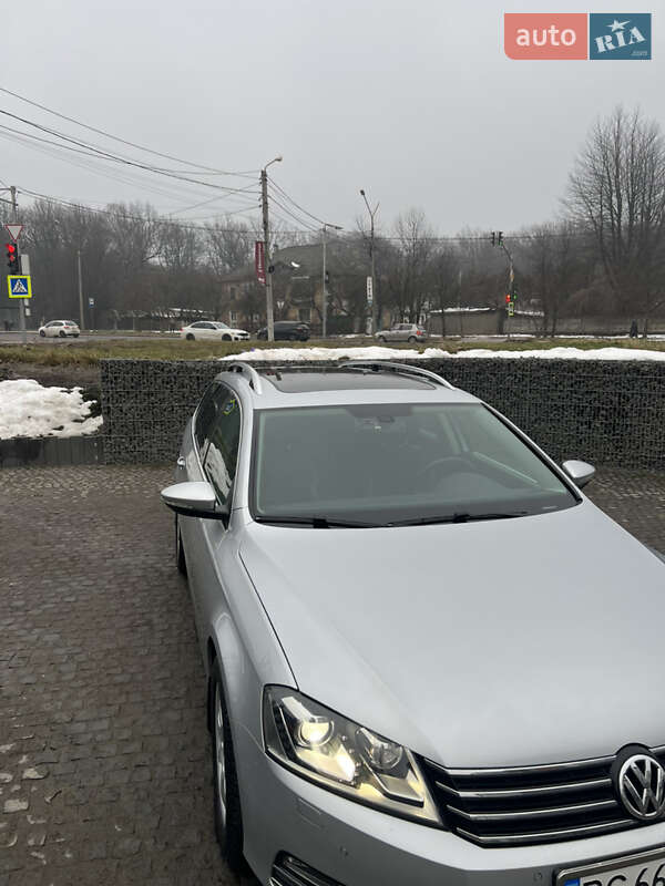 Універсал Volkswagen Passat 2011 в Львові