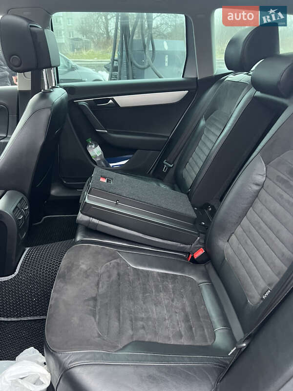Універсал Volkswagen Passat 2011 в Львові