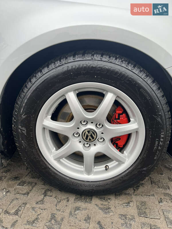 Універсал Volkswagen Passat 2011 в Львові