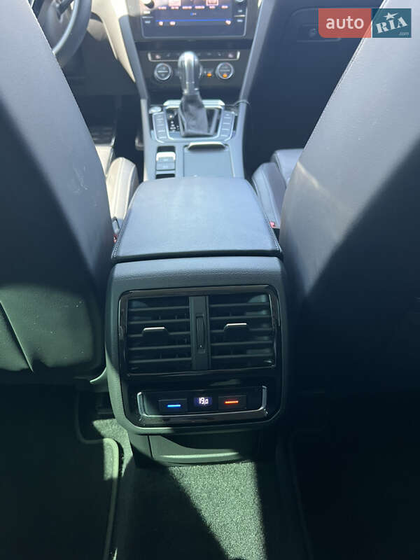 Універсал Volkswagen Passat 2019 в Рівному
