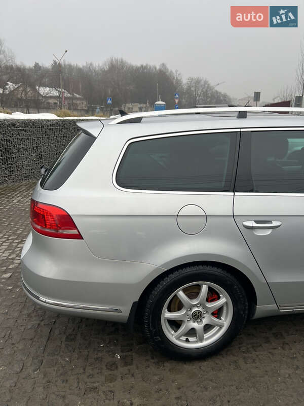 Універсал Volkswagen Passat 2011 в Львові