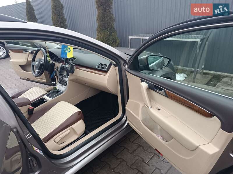 Универсал Volkswagen Passat 2011 в Шептицькому