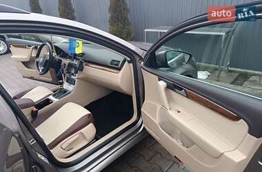 Универсал Volkswagen Passat 2011 в 