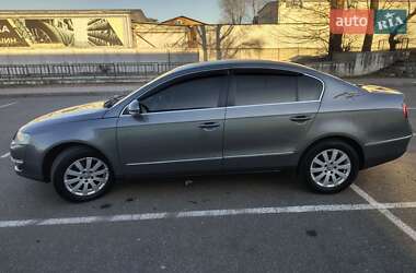 Седан Volkswagen Passat 2007 в Києві