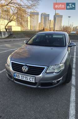 Седан Volkswagen Passat 2007 в Києві