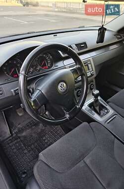 Седан Volkswagen Passat 2007 в Києві