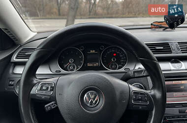 Універсал Volkswagen Passat 2011 в Вінниці