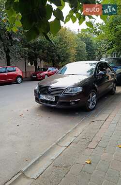 Седан Volkswagen Passat 2005 в Чернівцях