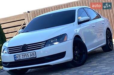 Седан Volkswagen Passat 2014 в Днепре