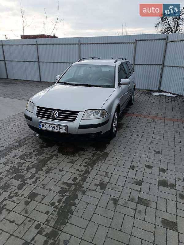 Універсал Volkswagen Passat 2001 в Володимирі