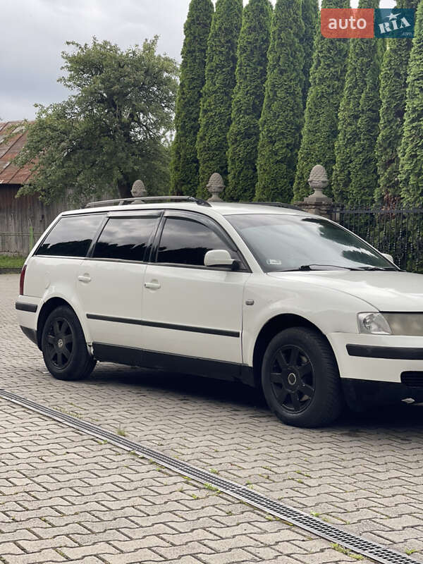 Універсал Volkswagen Passat 1998 в Надвірній