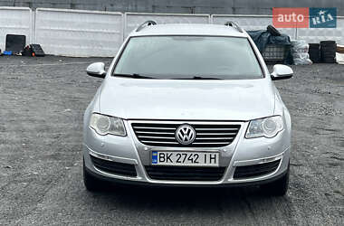 Універсал Volkswagen Passat 2007 в Рівному