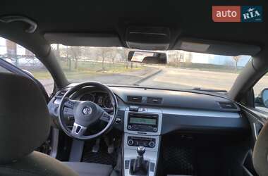 Универсал Volkswagen Passat 2010 в 