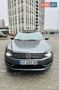 Седан Volkswagen Passat 2013 в Києві