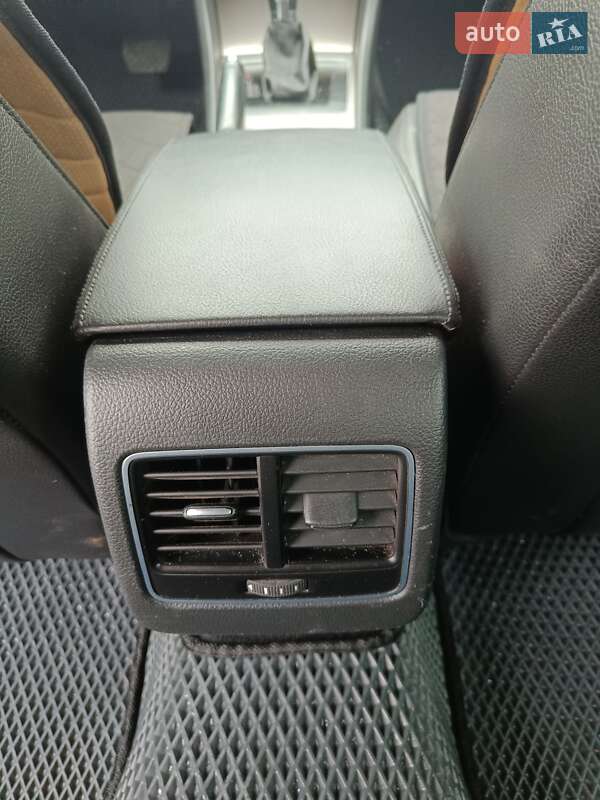 Седан Volkswagen Passat 2014 в Одессе