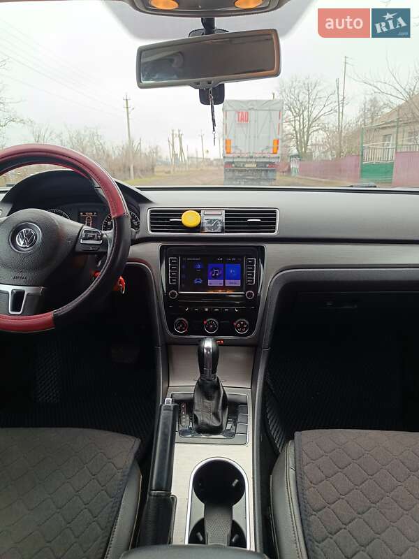 Седан Volkswagen Passat 2014 в Одессе
