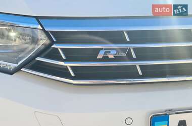 Седан Volkswagen Passat 2015 в 