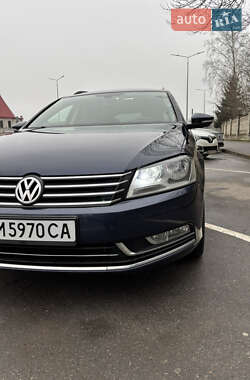 Універсал Volkswagen Passat 2012 в Вінниці