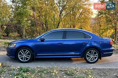 Седан Volkswagen Passat 2016 в Полтаві