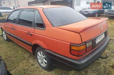 Седан Volkswagen Passat 1991 в Олевську