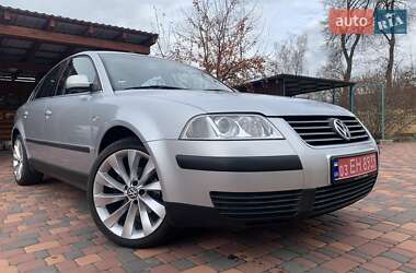 Седан Volkswagen Passat 2002 в Житомирі