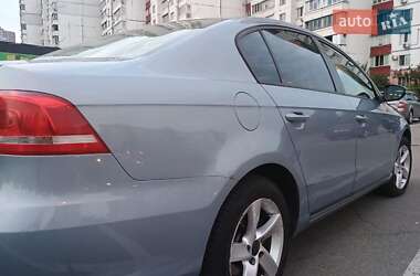 Седан Volkswagen Passat 2011 в 
