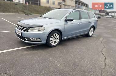 Універсал Volkswagen Passat 2011 в Вінниці