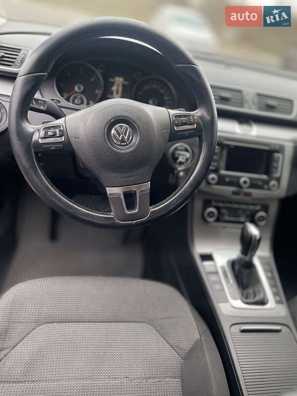 Універсал Volkswagen Passat 2011 в Вінниці
