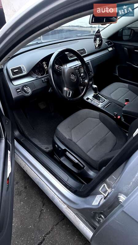 Универсал Volkswagen Passat 2013 в Виннице