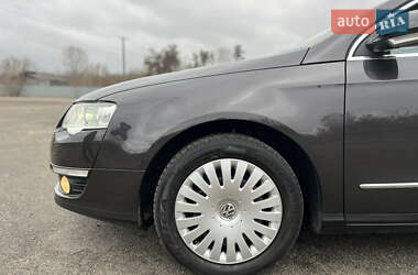 Универсал Volkswagen Passat 2006 в Киеве