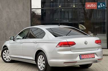 Седан Volkswagen Passat 2019 в Ужгороді