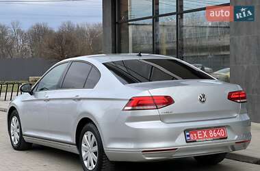 Седан Volkswagen Passat 2019 в Ужгороді