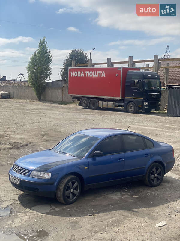 Седан Volkswagen Passat 1999 в Полтаві
